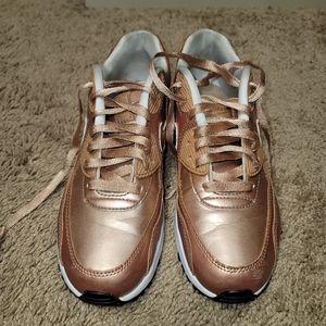 Youth Rose gold Nike Air Max size 6Y